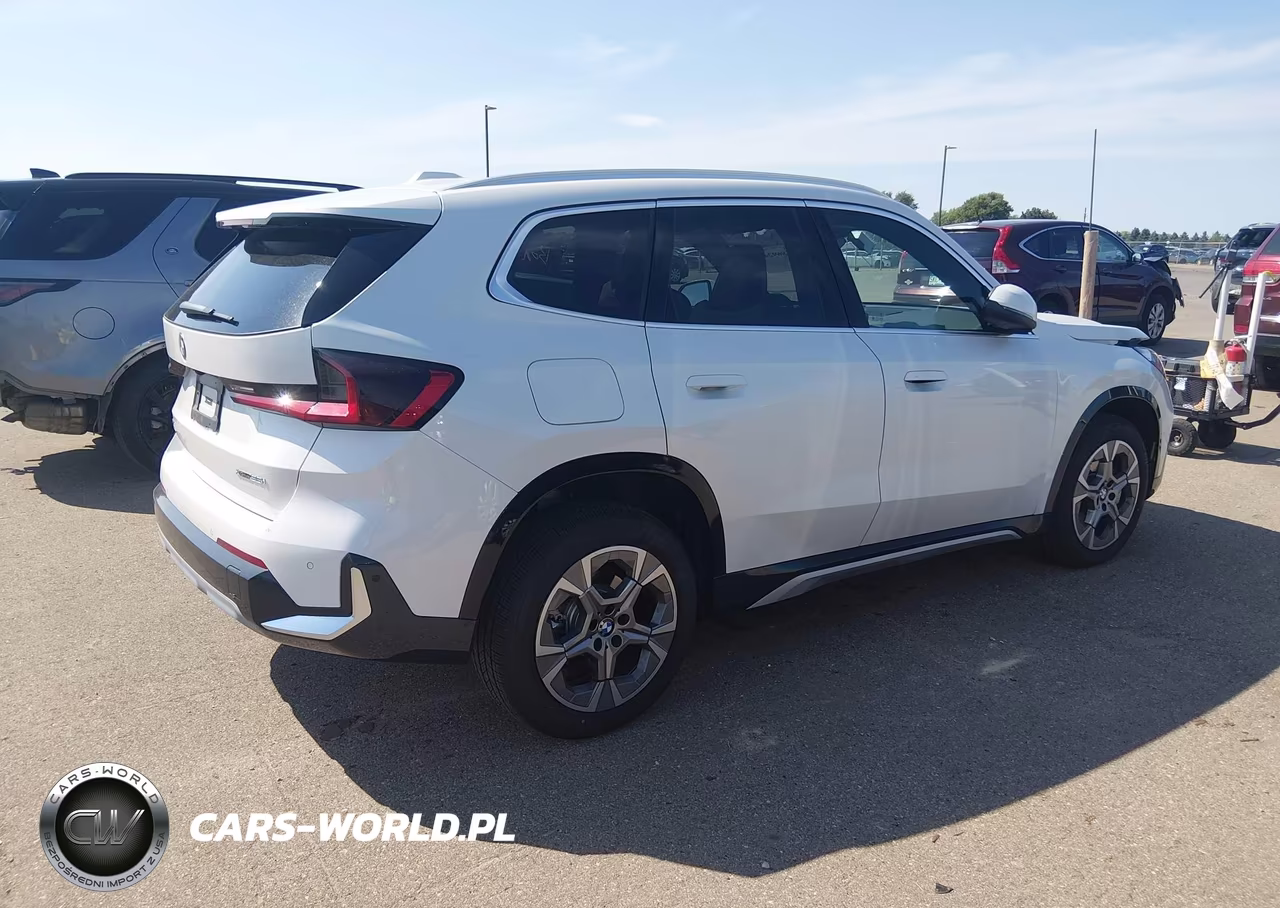 2026 BMW X1 xDrive28I VIN:WBX73EF00T5695391 - 4