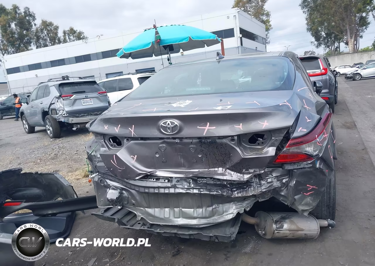 2024 Toyota Camry Le VIN:4T1C11AK8RU200657 - 17