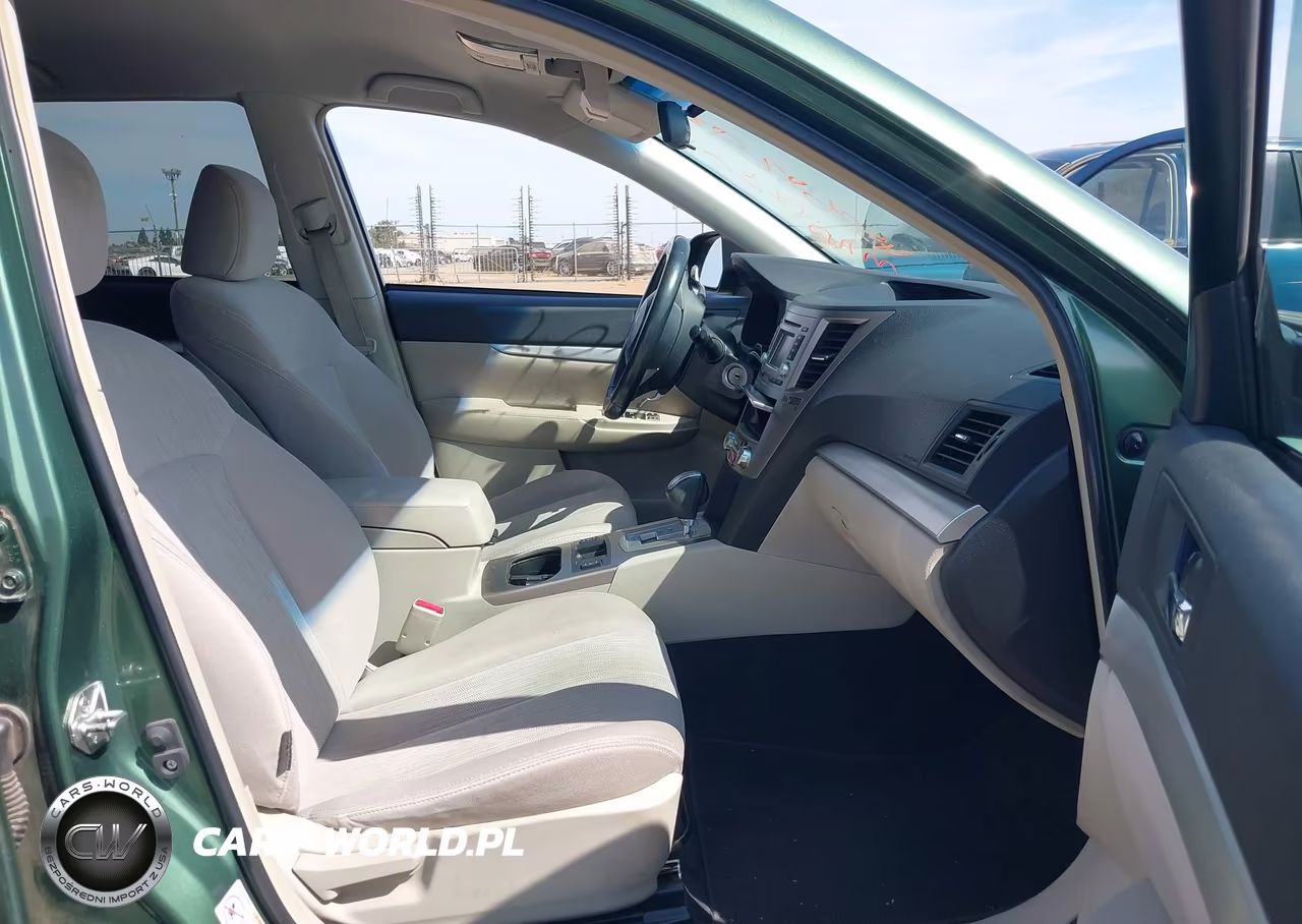 2014 Subaru Outback 2.5I Premium VIN:4S4BRBCC8E3205860 - 5