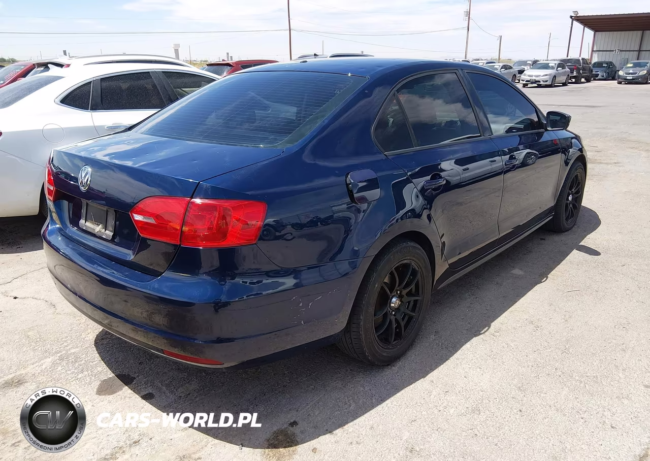 2014 Volkswagen Jetta 2.0L S VIN:3VW2K7AJ5EM380523 - 4