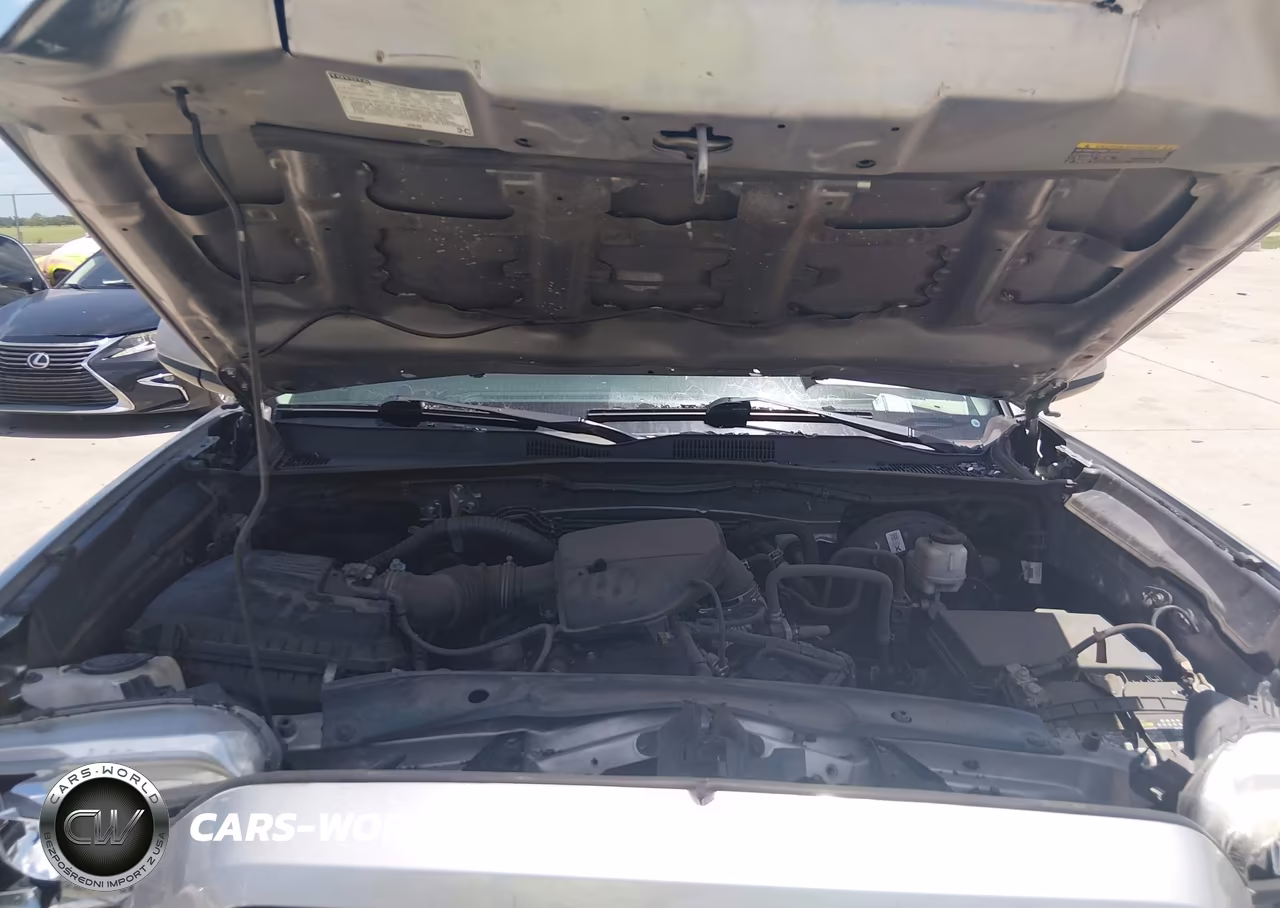 2018 Toyota Tacoma Sr VIN:5TFAX5GN5JX123347 - 10
