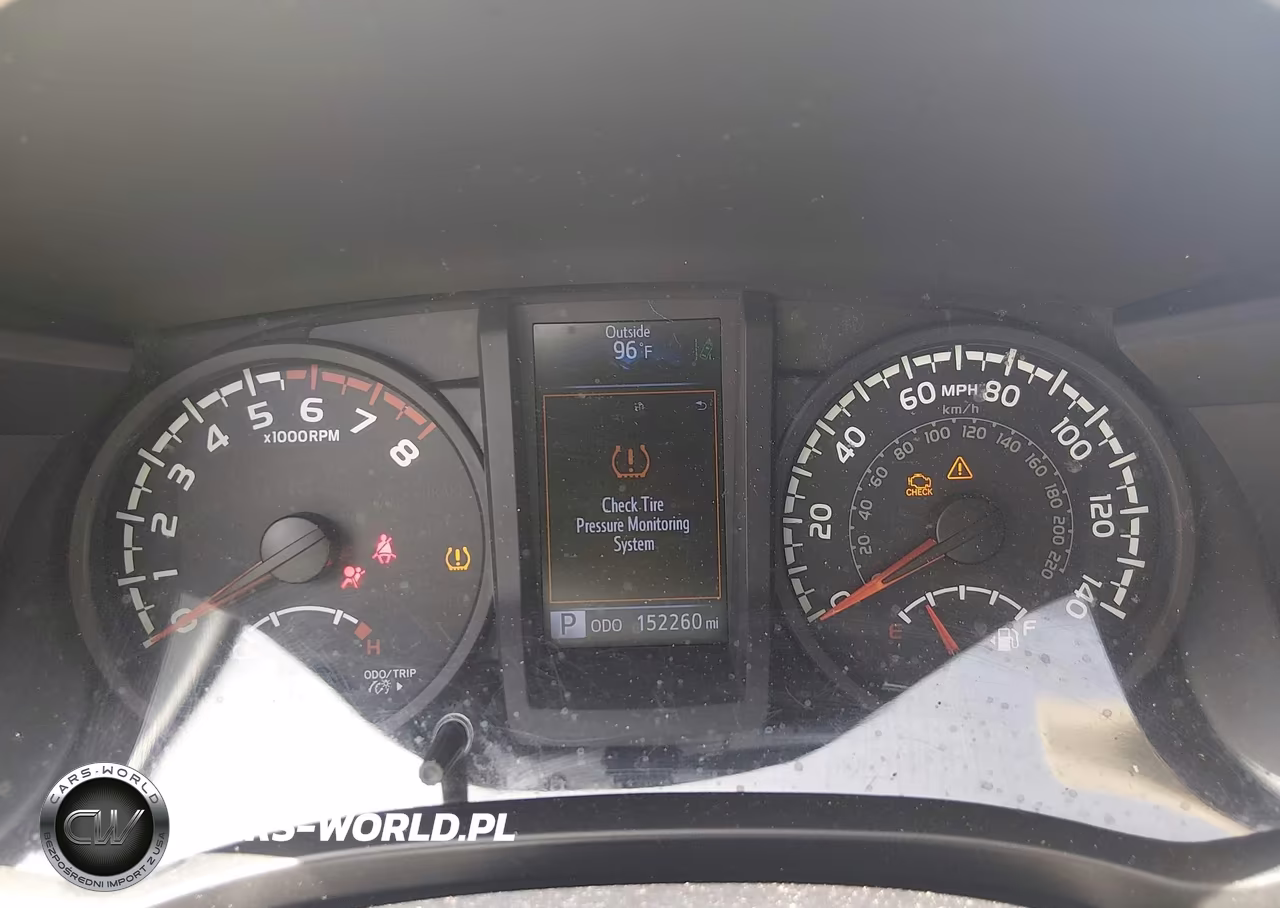2018 Toyota Tacoma Sr VIN:5TFAX5GN5JX123347 - 15