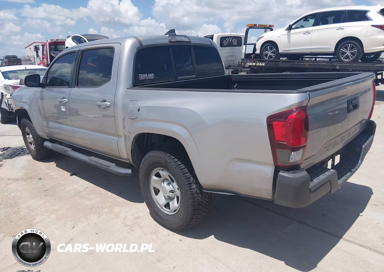 2018 Toyota Tacoma Sr VIN:5TFAX5GN5JX123347 - 3