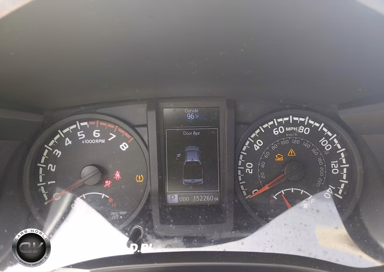 2018 Toyota Tacoma Sr VIN:5TFAX5GN5JX123347 - 7
