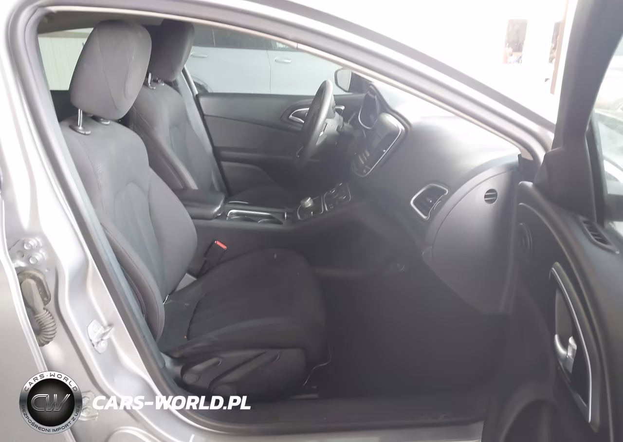2016 Chrysler 200 Limited VIN:1C3CCCAB9GN150597 - 5