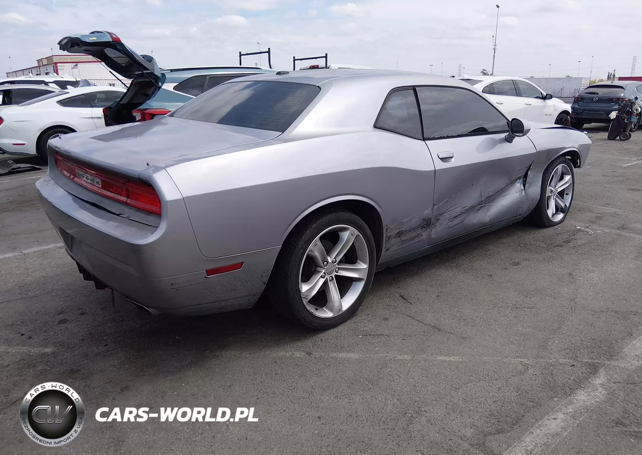 2013 Dodge Challenger Sxt VIN:2C3CDYAG0DH695775 - 4