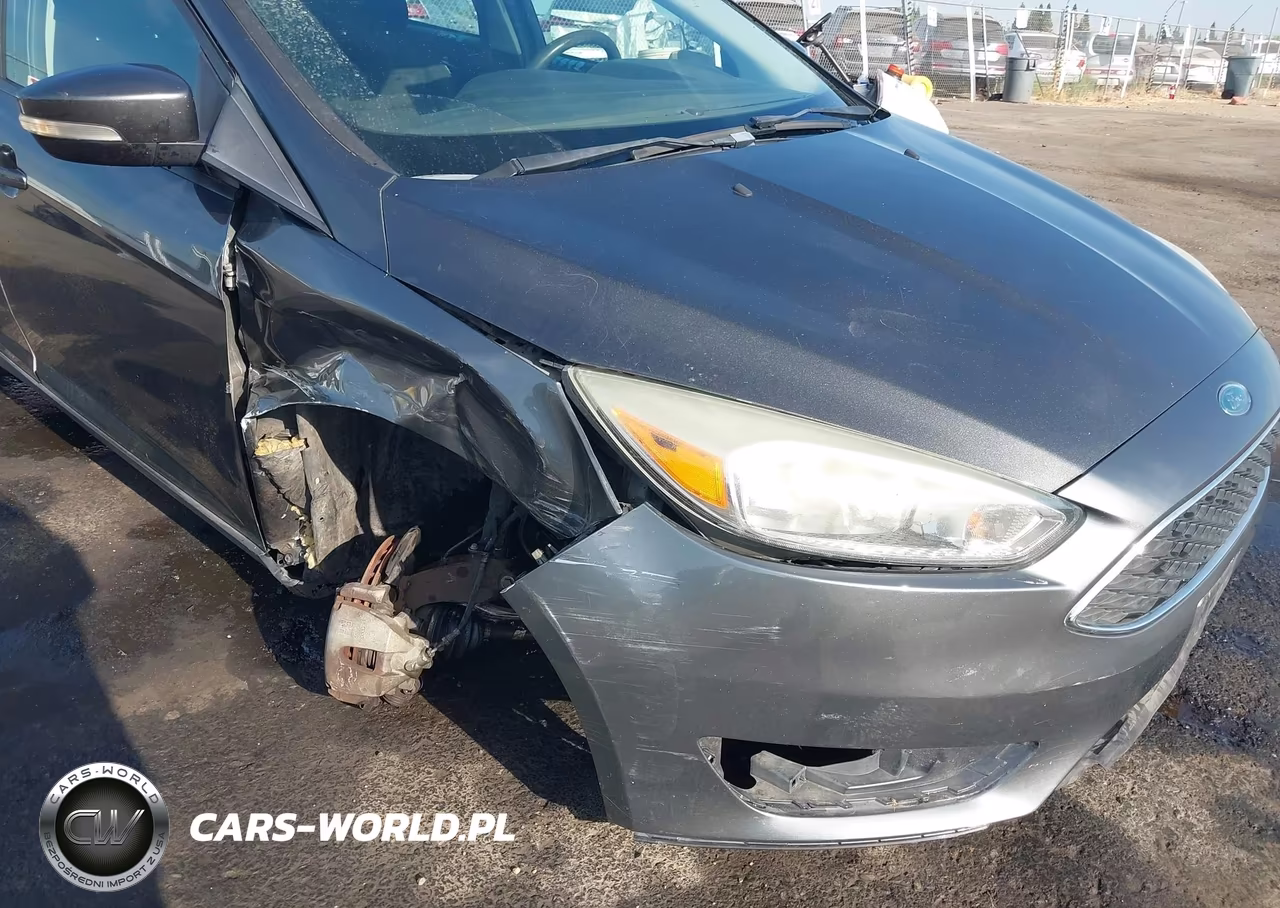 2015 Ford Focus Se VIN:1FADP3F2XFL204115 - 6