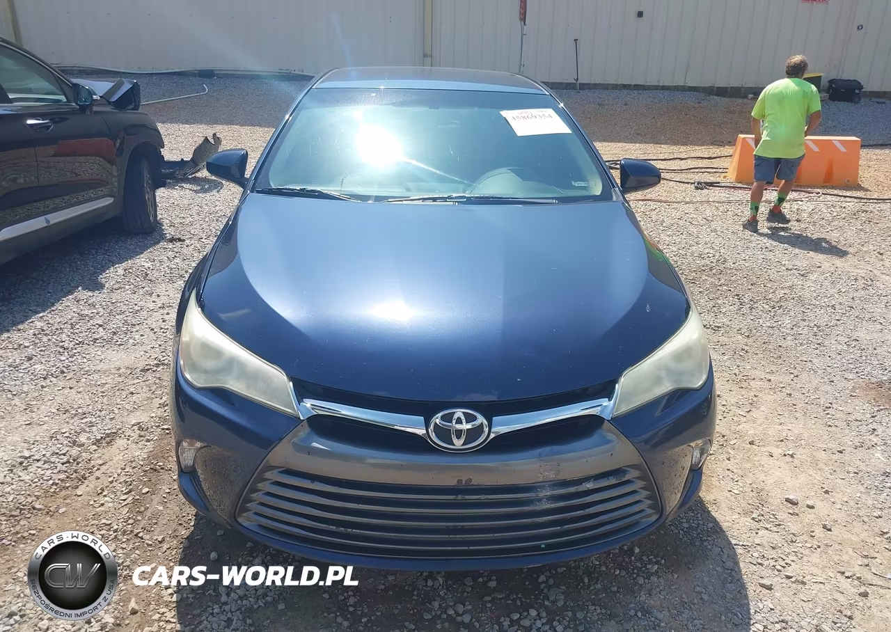 2016 Toyota Camry Le VIN:4T4BF1FKXGR517185 - 12