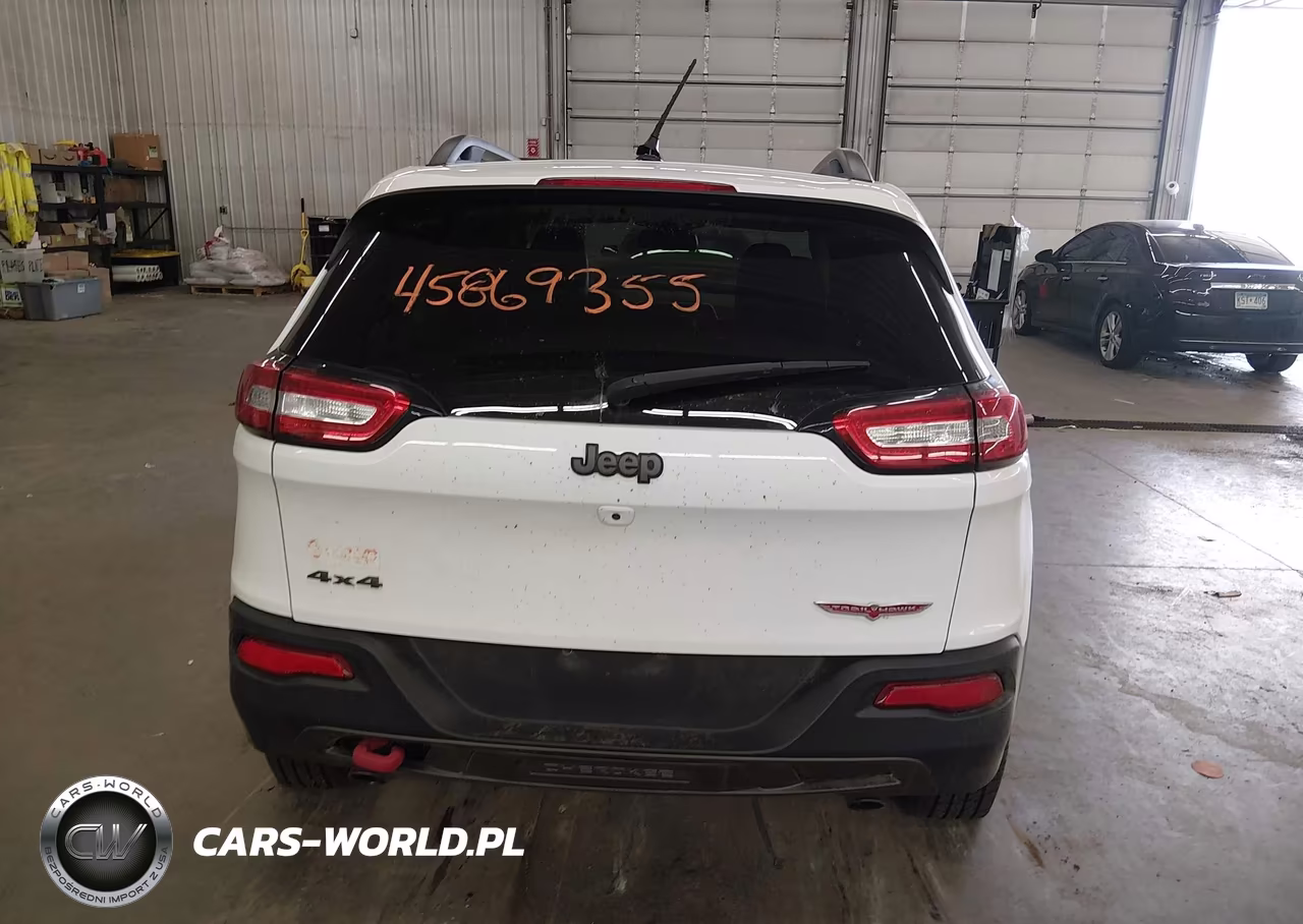 2015 Jeep Cherokee Trailhawk VIN:1C4PJMBS9FW786971 - 16