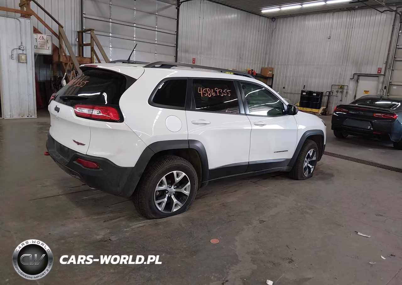 2015 Jeep Cherokee Trailhawk VIN:1C4PJMBS9FW786971 - 4