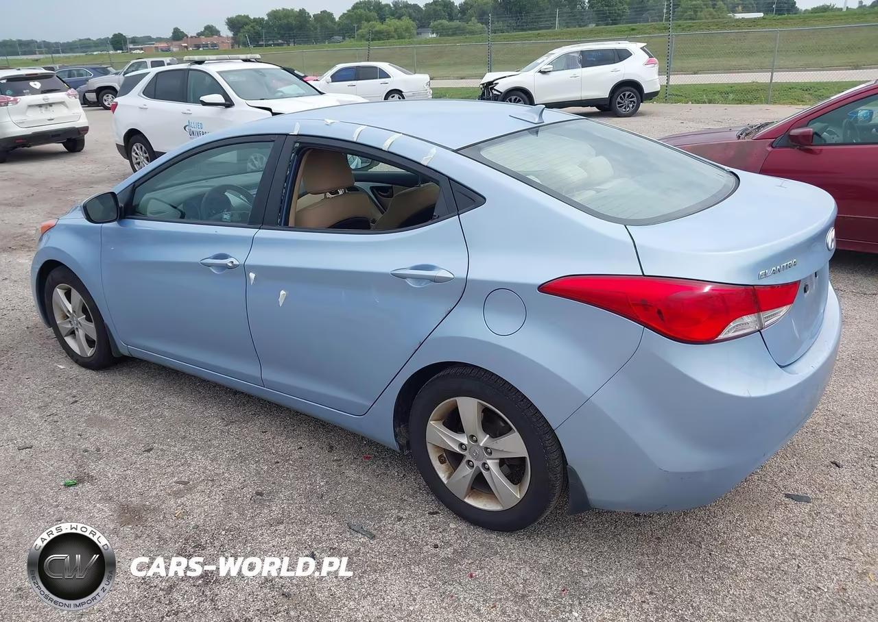 2013 Hyundai Elantra Gls VIN:KMHDH4AE0DU784301 - 3