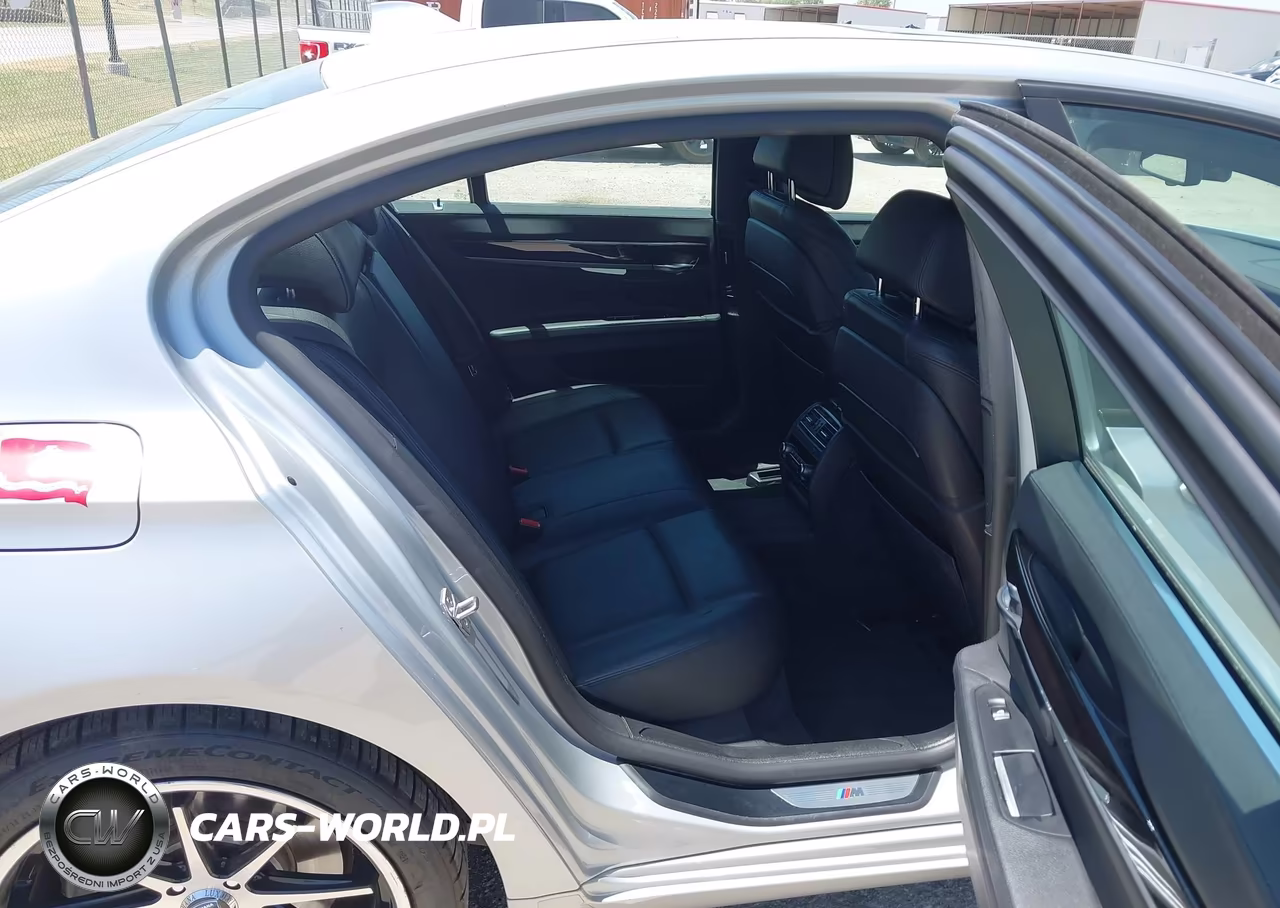 2013 BMW 740I VIN:WBAYA6C57DD143789 - 8