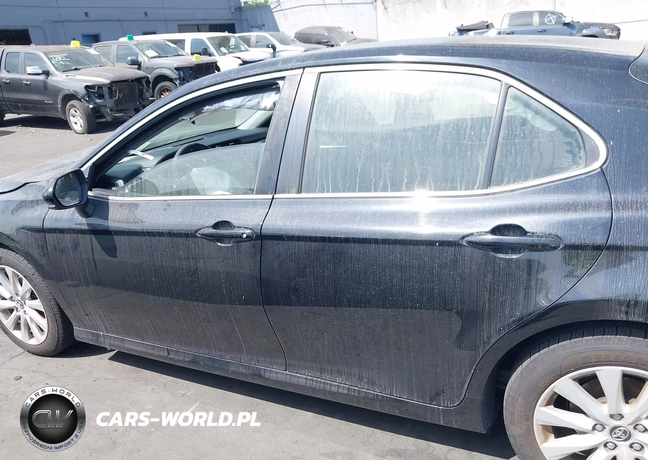 2018 Toyota Camry Le VIN:JTNB11HK0J3068022 - 15