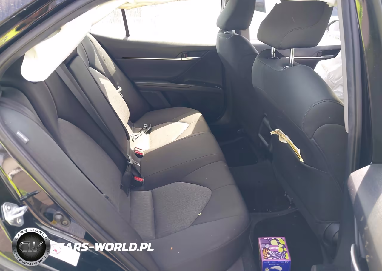 2018 Toyota Camry Le VIN:JTNB11HK0J3068022 - 8