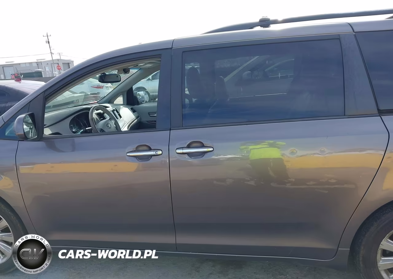 2011 Toyota Sienna Xle VIN:5TDDK3DC9BS010141 - 14