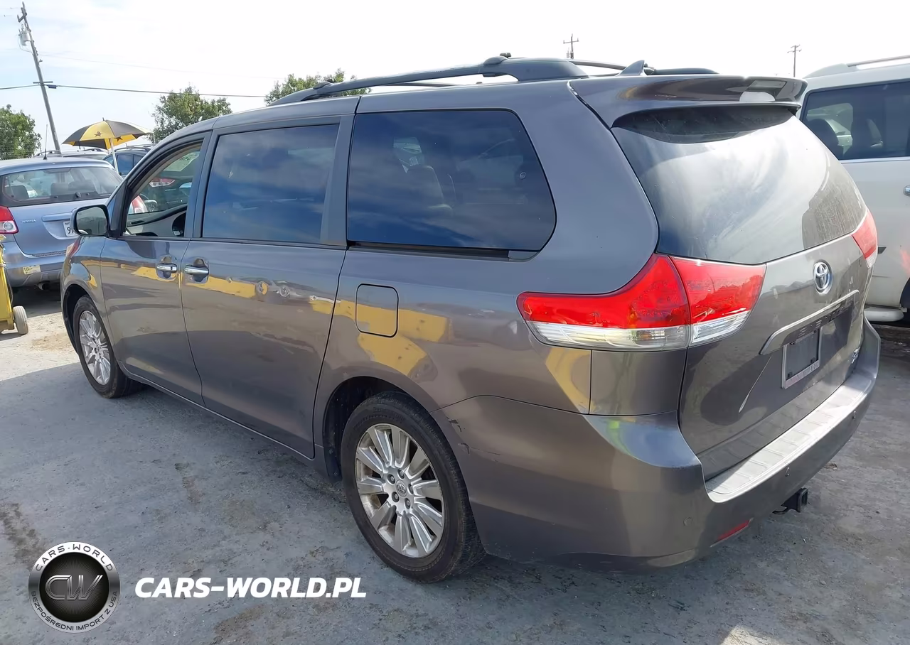 2011 Toyota Sienna Xle VIN:5TDDK3DC9BS010141 - 3