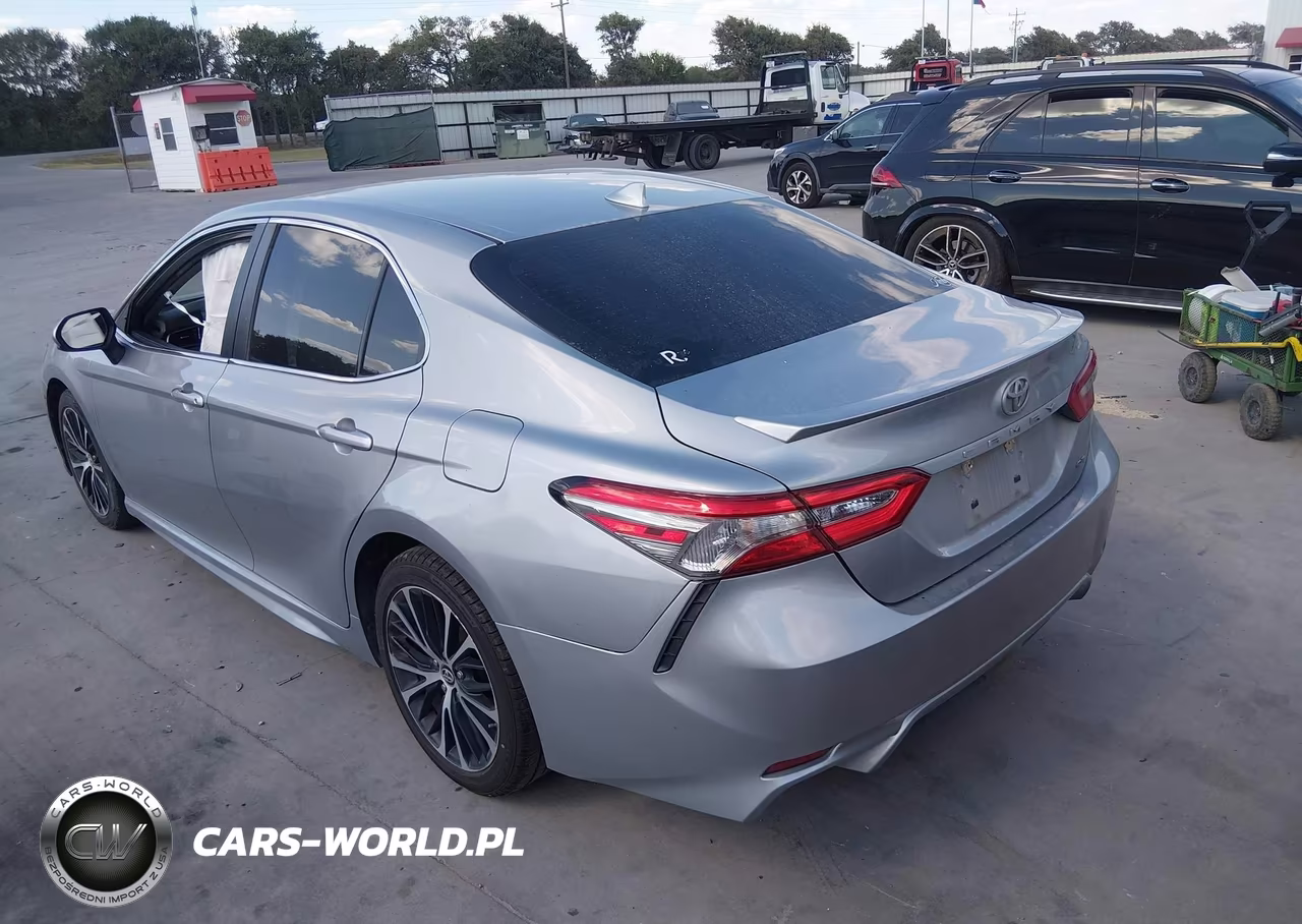 2019 Toyota Camry Se VIN:4T1B11HK9KU688718 - 3