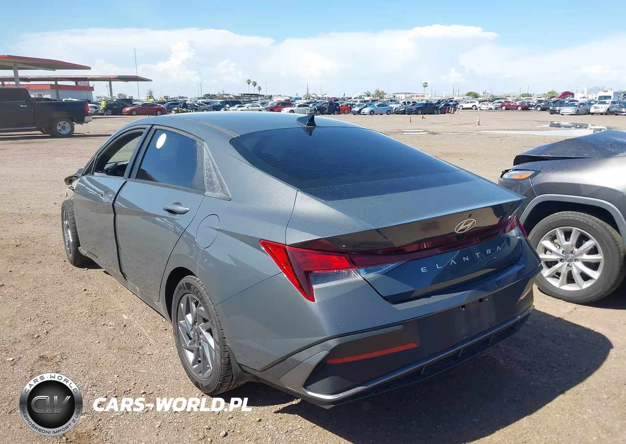 2024 Hyundai Elantra Sel VIN:KMHLM4DG1RU719176 - 3