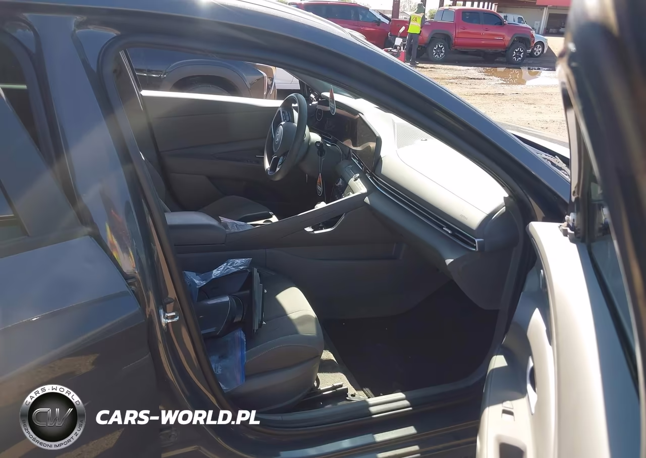 2024 Hyundai Elantra Sel VIN:KMHLM4DG1RU719176 - 5