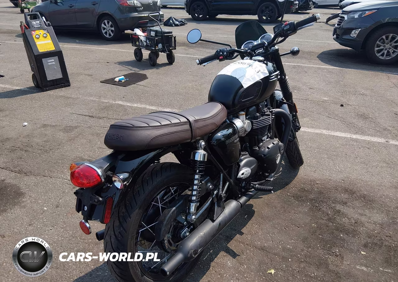 2023 Triumph Motorcycle Bonneville T120-Black VIN:SMTD40HL9PTBJ7402 - 3