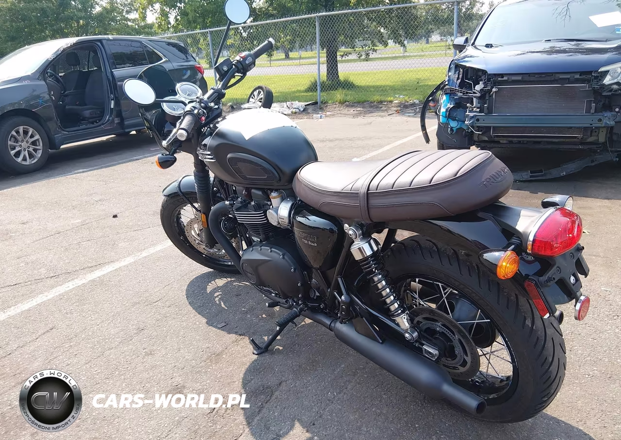 2023 Triumph Motorcycle Bonneville T120-Black VIN:SMTD40HL9PTBJ7402 - 4