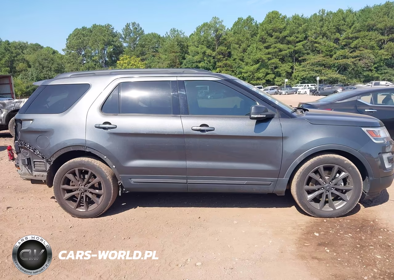 2017 Ford Explorer Xlt VIN:1FM5K7D8XHGA53893 - 14