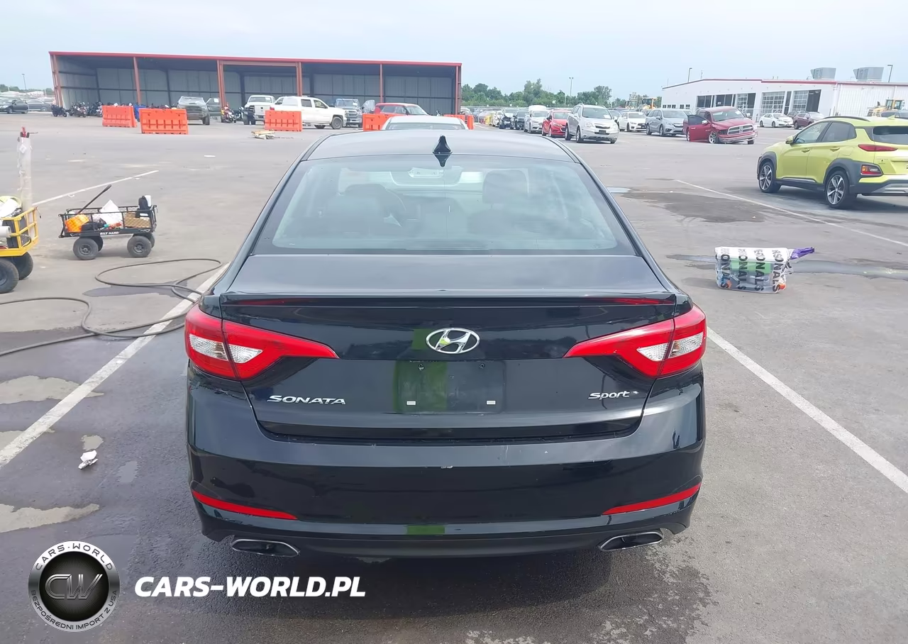2015 Hyundai Sonata Sport VIN:5NPE34AF0FH100845 - 15
