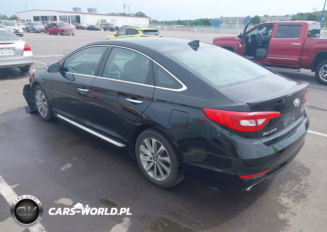 2015 Hyundai Sonata Sport VIN:5NPE34AF0FH100845 - 3