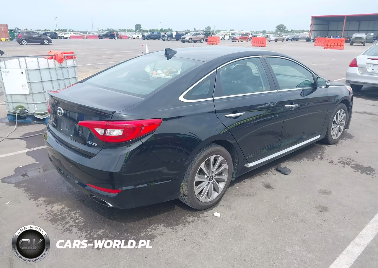 2015 Hyundai Sonata Sport VIN:5NPE34AF0FH100845 - 4