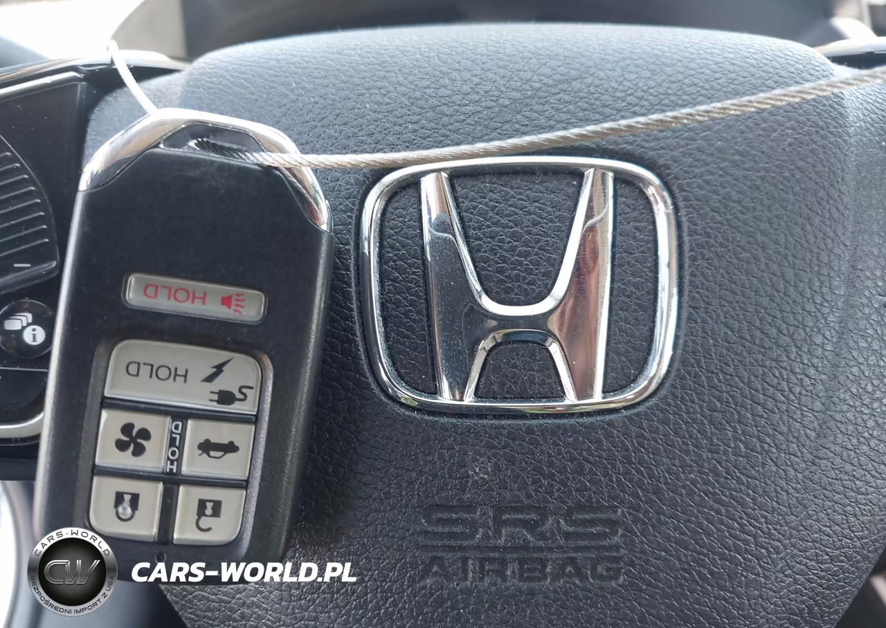 2018 Honda Clarity Plug-In Hybrid Touring VIN:JHMZC5F3XJC001474 - 11