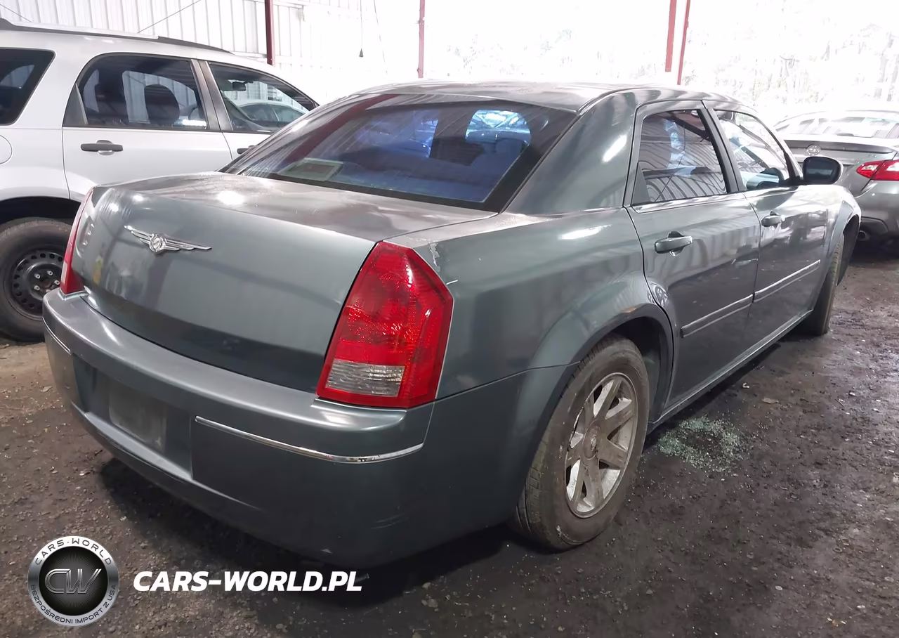 2005 Chrysler 300 Touring VIN:2C3JA53G55H556299 - 4