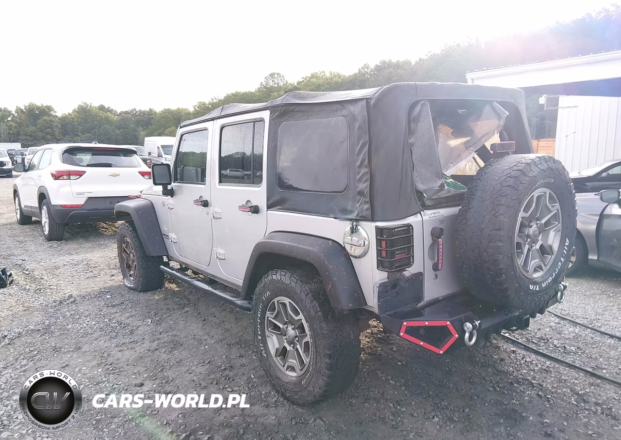 2012 Jeep Wrangler Unlimited Sahara VIN:1C4BJWEG4CL103942 - 3