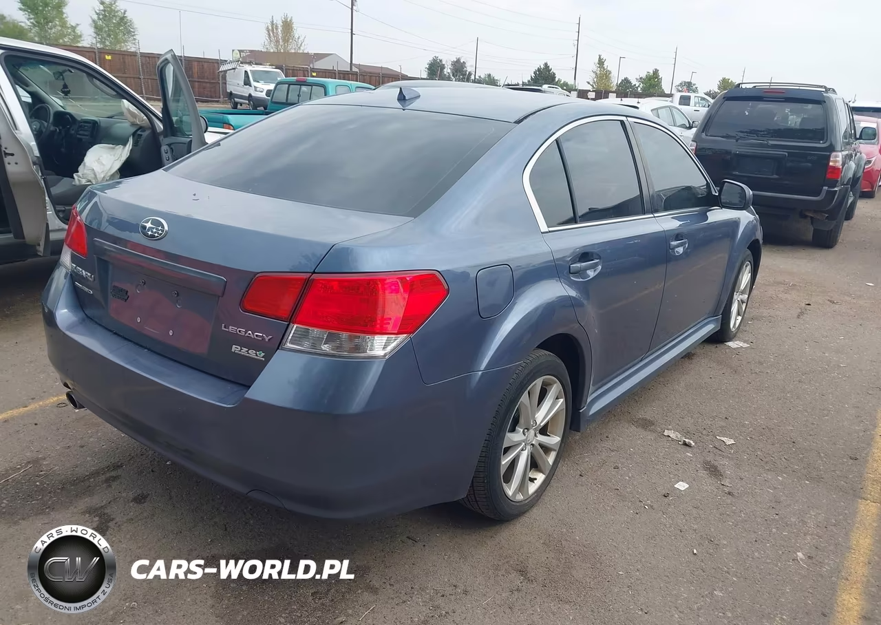 2014 Subaru Legacy 2.5I Premium VIN:4S3BMBC66E3037925 - 4