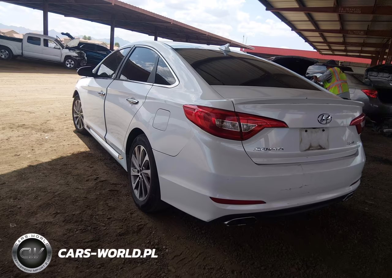 2015 Hyundai Sonata Sport VIN:5NPE34AF8FH046937 - 3