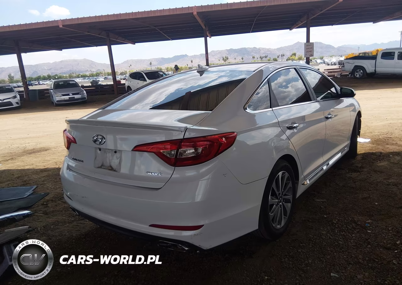 2015 Hyundai Sonata Sport VIN:5NPE34AF8FH046937 - 4