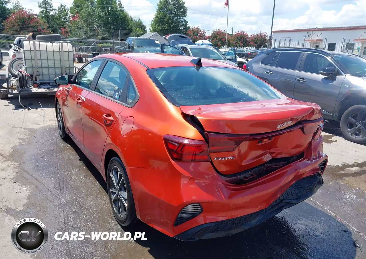 2022 Kia Forte Lxs VIN:3KPF24AD0NE437833 - 3