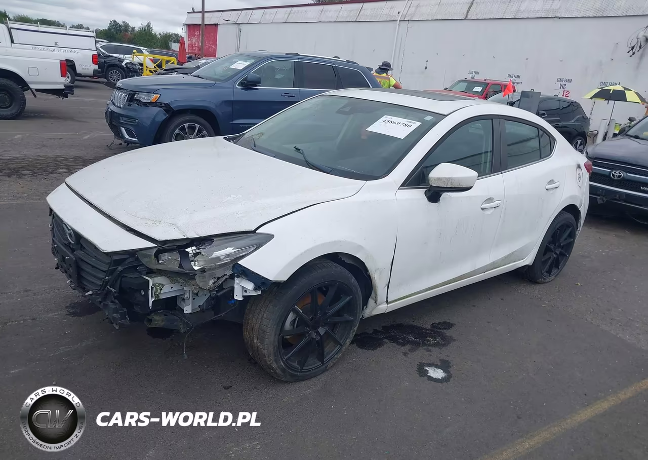 2018 Mazda Mazda3 Touring VIN:3MZBN1V31JM192236 - 2