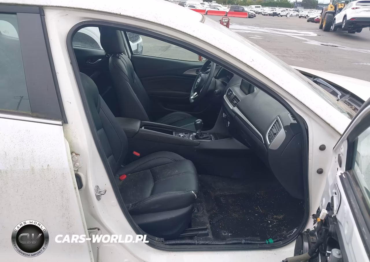 2018 Mazda Mazda3 Touring VIN:3MZBN1V31JM192236 - 5