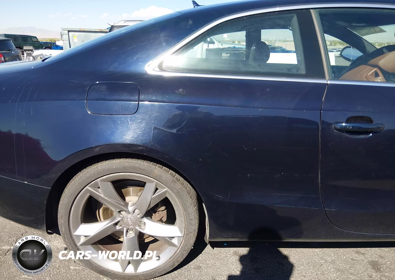 2011 Audi A5 2.0T Premium VIN:WAULFAFR0BA045232 - 6