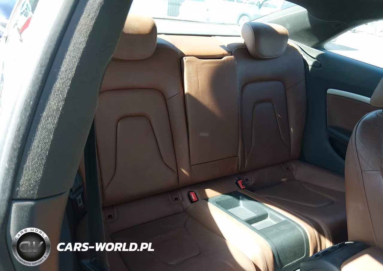 2011 Audi A5 2.0T Premium VIN:WAULFAFR0BA045232 - 8