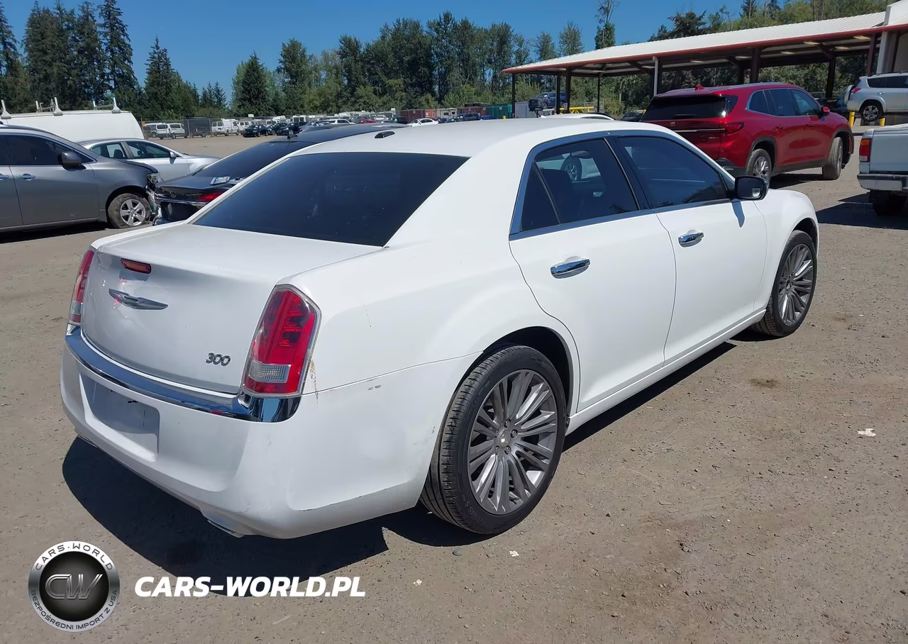 2011 Chrysler 300 Limited VIN:2C3CA5CG8BH582660 - 4