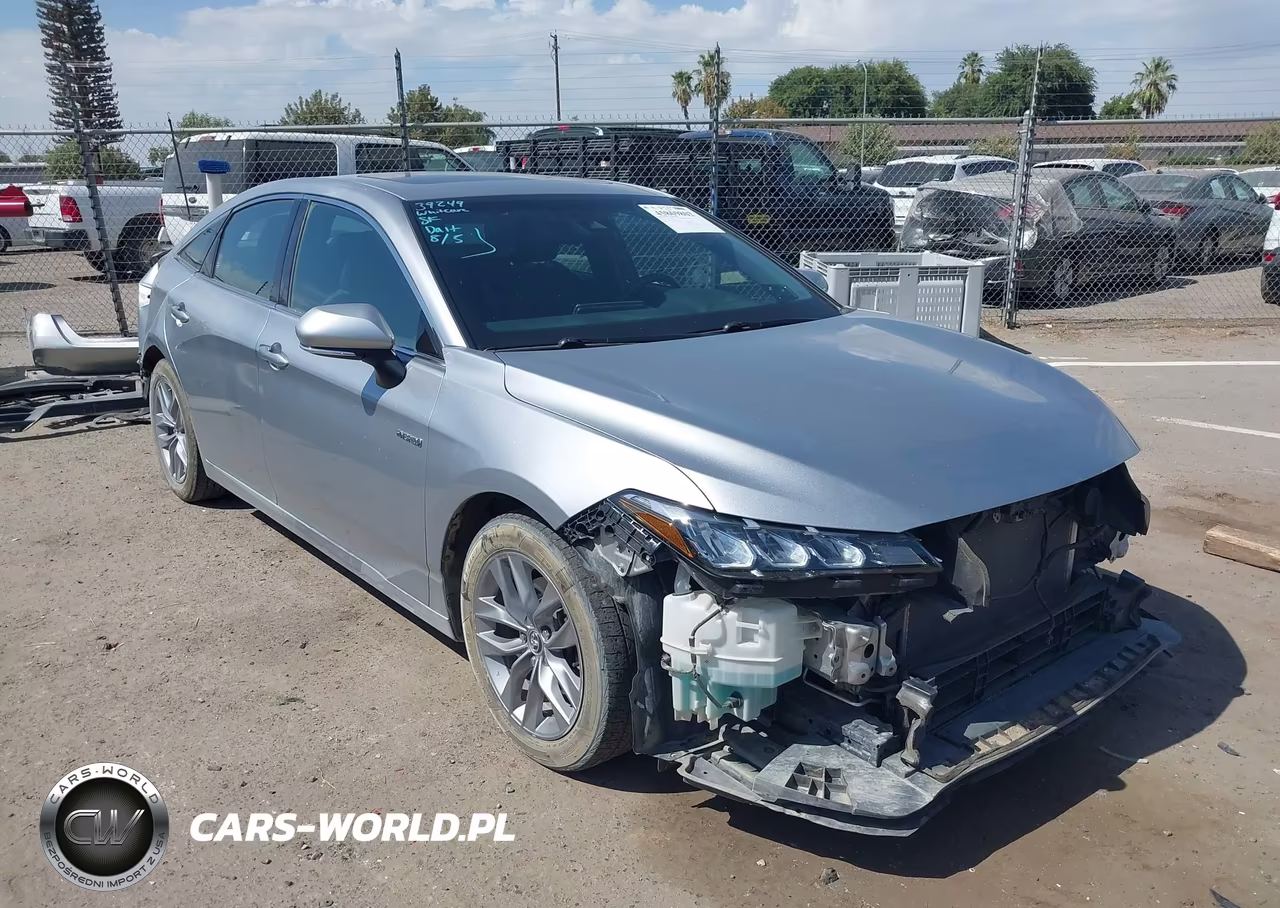 2020 Toyota Avalon Hybrid Xle
