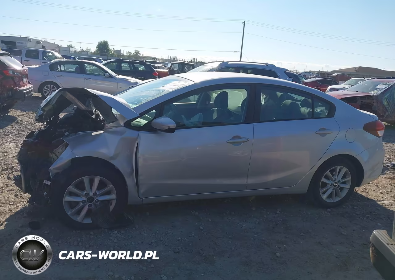 2017 Kia Forte Lx VIN:3KPFL4A71HE075653 - 15