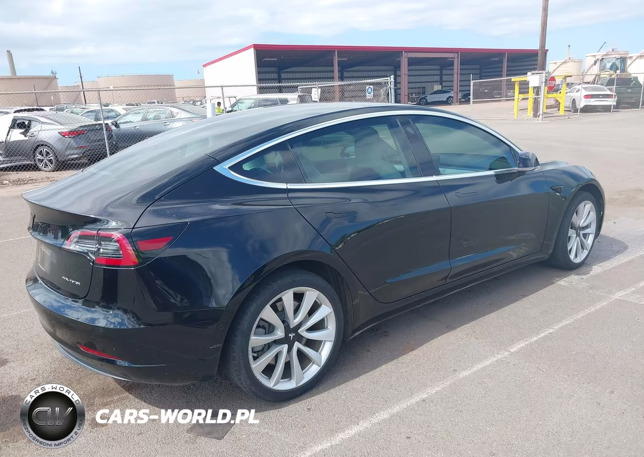 2018 Tesla Model 3 Long Range-Performance VIN:5YJ3E1EBXJF112869 - 4
