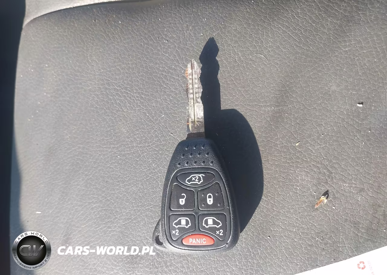 2007 Chrysler Town & Country Limited VIN:2A4GP64L97R196421 - 11