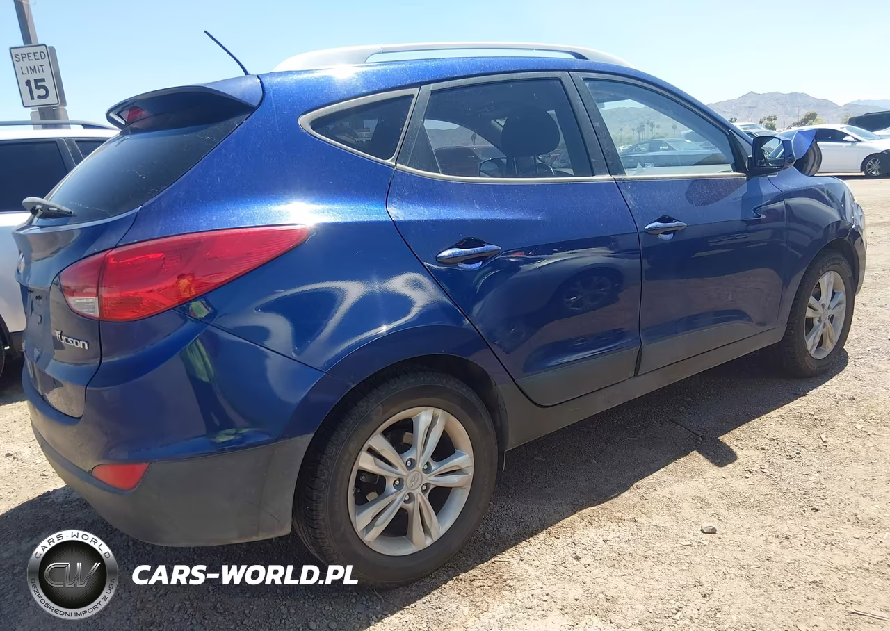2011 Hyundai Tucson Gls VIN:KM8JU3AC0BU239106 - 4