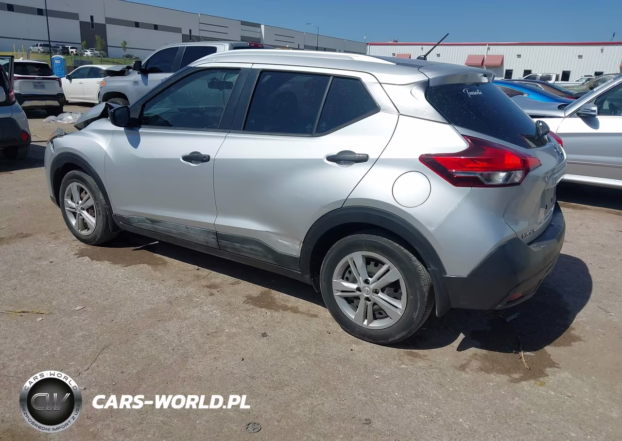 2018 Nissan Kicks S VIN:3N1CP5CUXJL507970 - 3