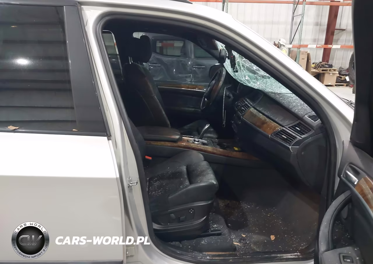 2009 BMW X5 xDrive30I VIN:5UXFE43589L266256 - 5