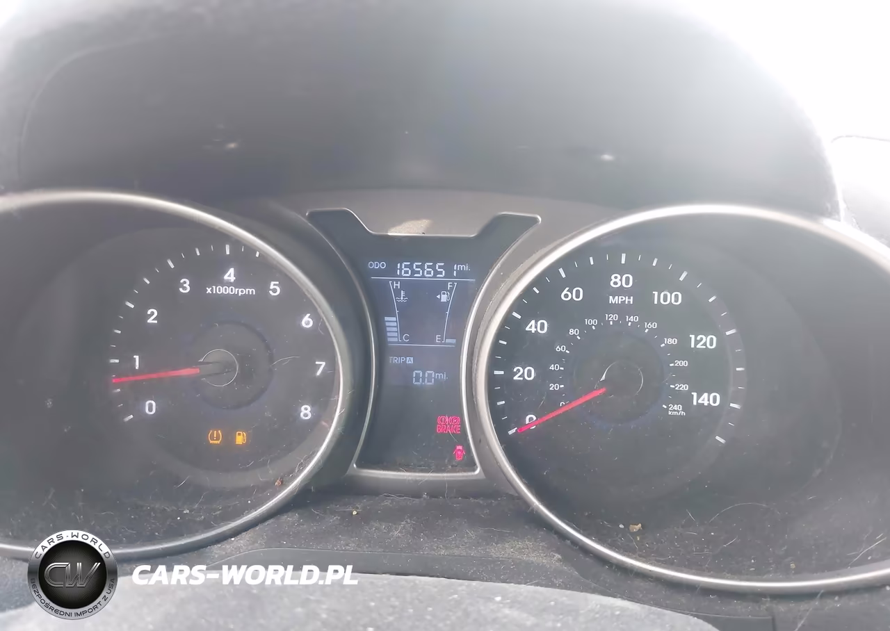 2012 Hyundai Veloster Base W-Black VIN:KMHTC6AD5CU068859 - 7