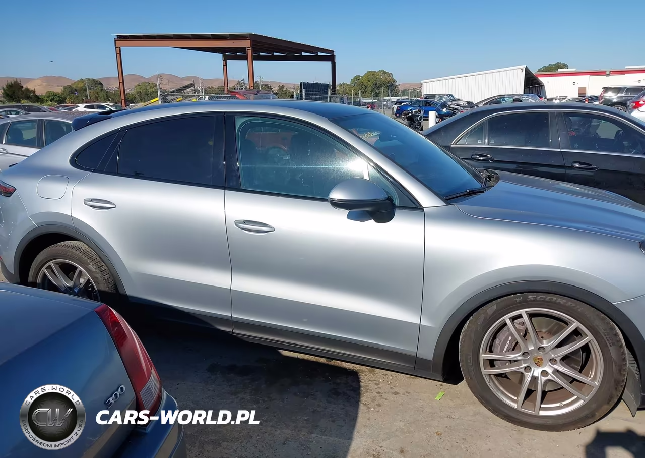 2022 Porsche Cayenne Coupe Platinum Edition VIN:WP1BA2AY9NDA48133 - 13